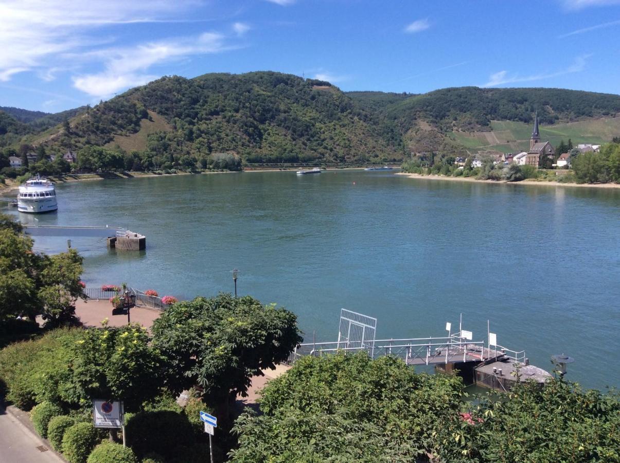 Grosse Wohnung Mit Rheinblick 보파르트 외부 사진
