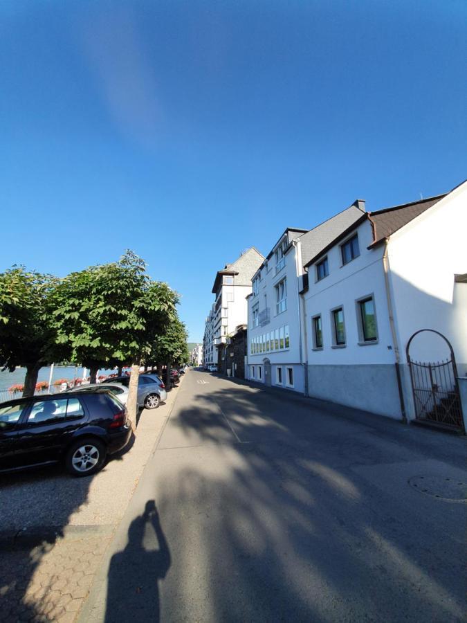 Grosse Wohnung Mit Rheinblick 보파르트 외부 사진
