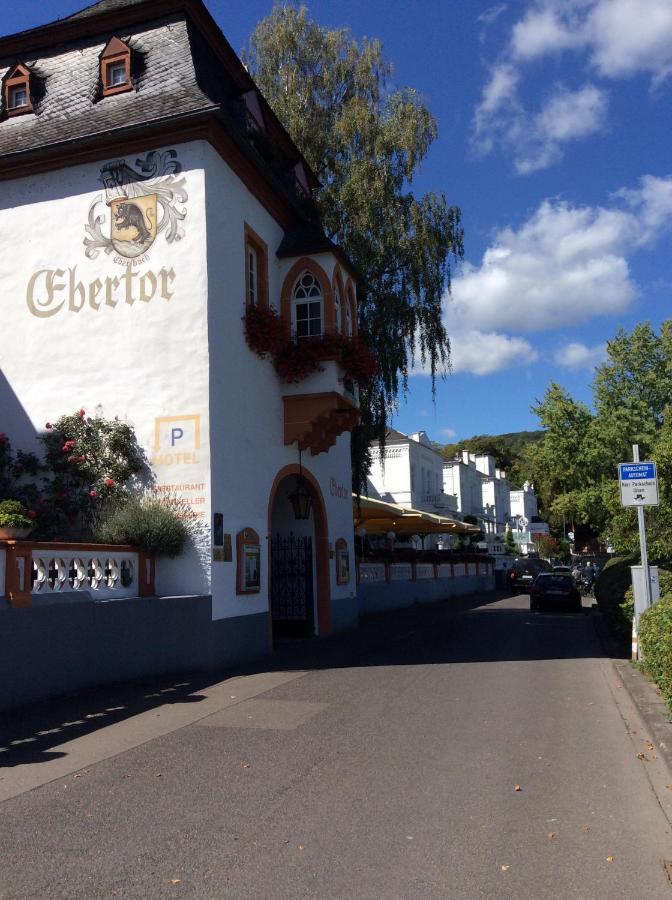 Grosse Wohnung Mit Rheinblick 보파르트 외부 사진