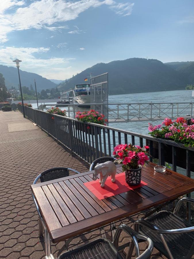 Grosse Wohnung Mit Rheinblick 보파르트 외부 사진